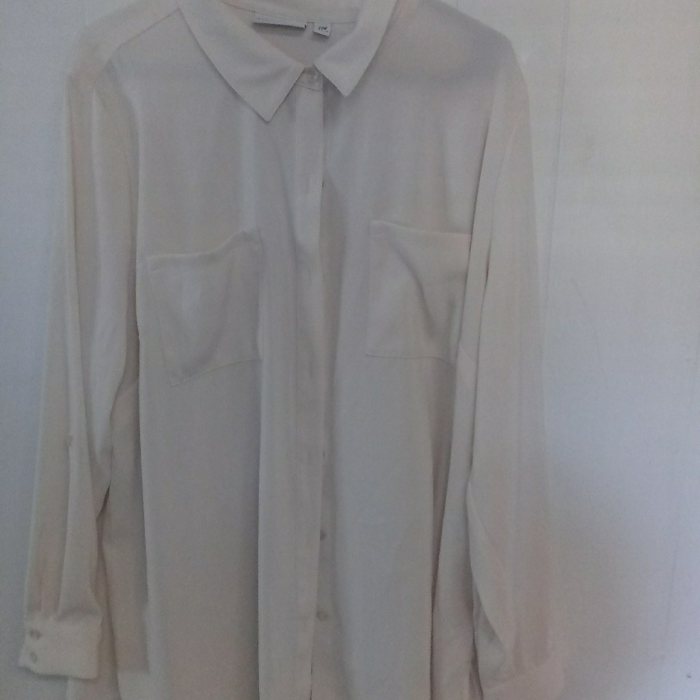 Susan Graver cream button down shirt